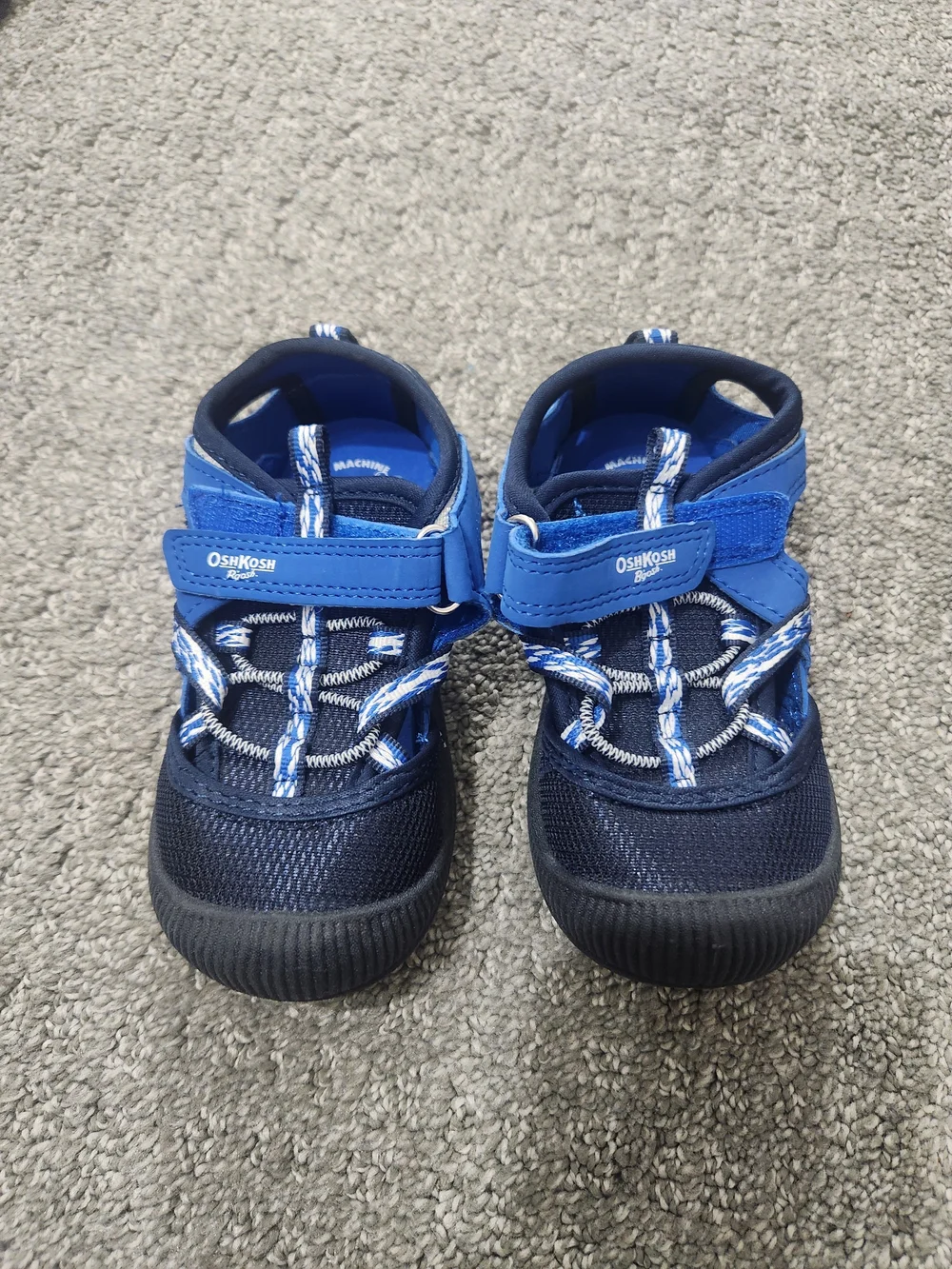 OshKosh B'gosh Navy & Royal Blue Kids Water Shoes Size 8 .